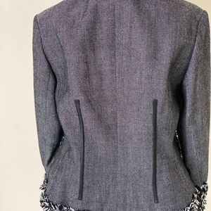 Nygard Black-White Jacket with zipper.